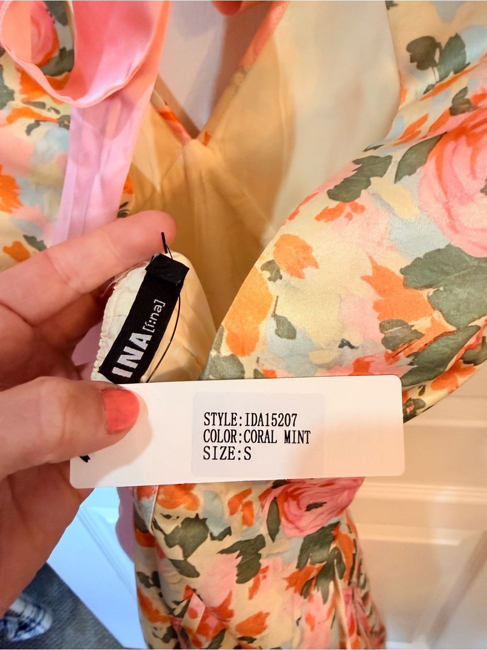 Beautiful Floral Maxi Dress With Puff Sleeves And A Bow Detail NWT - Picture 7 of 8